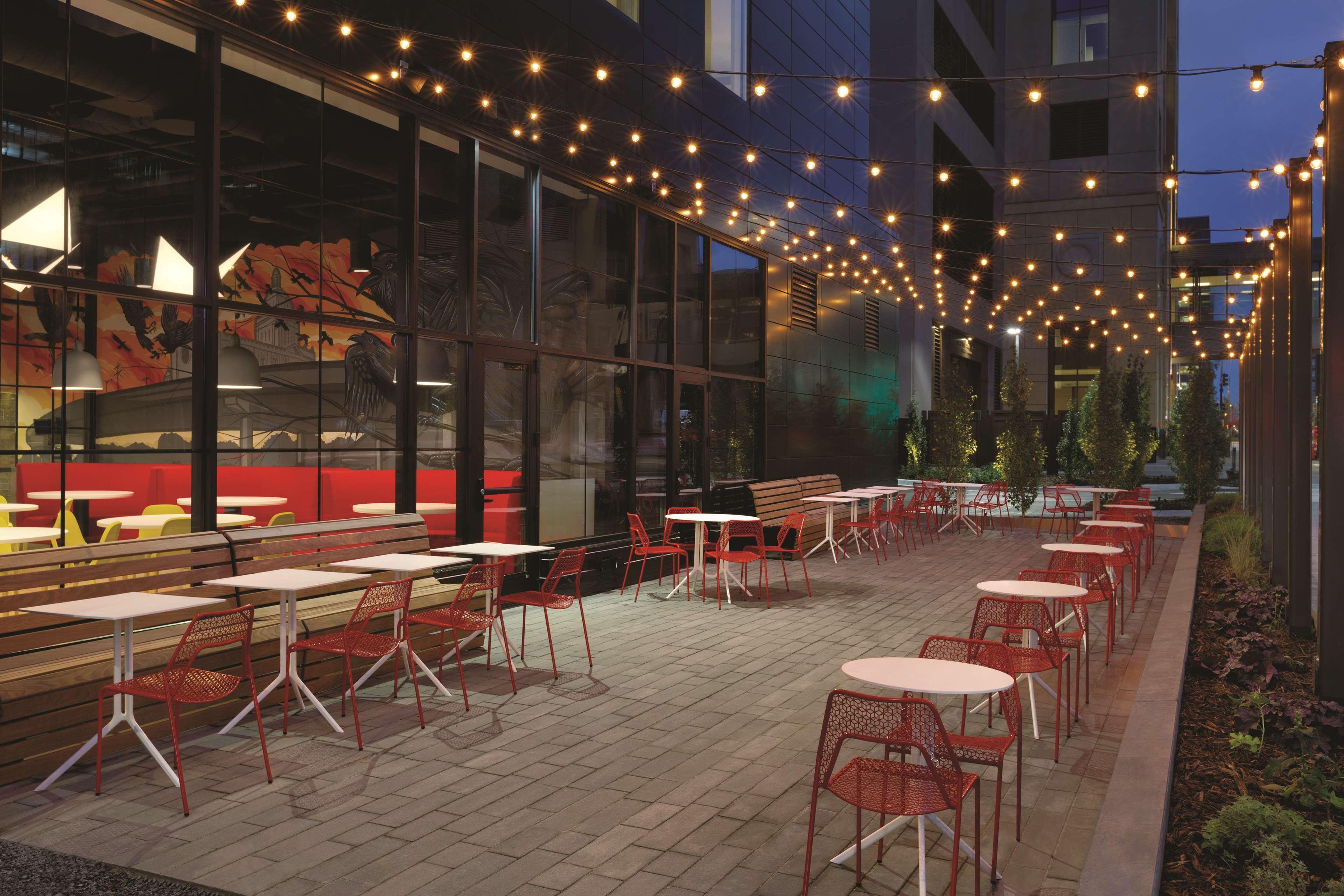 Radisson Red Minneapolis Downtown Экстерьер фото