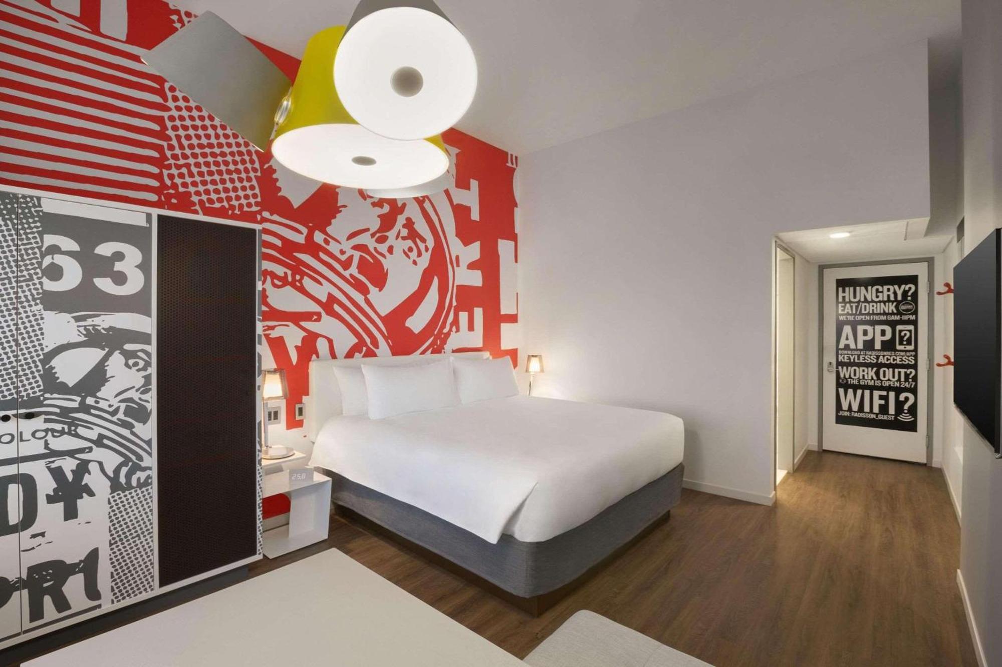 Radisson Red Minneapolis Downtown Экстерьер фото