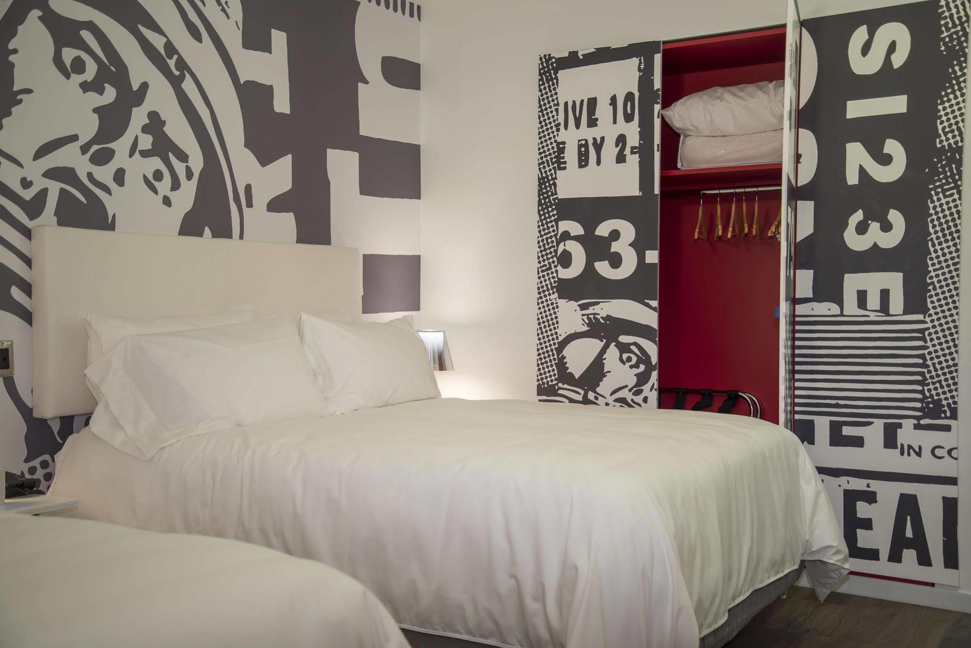 Radisson Red Minneapolis Downtown Экстерьер фото